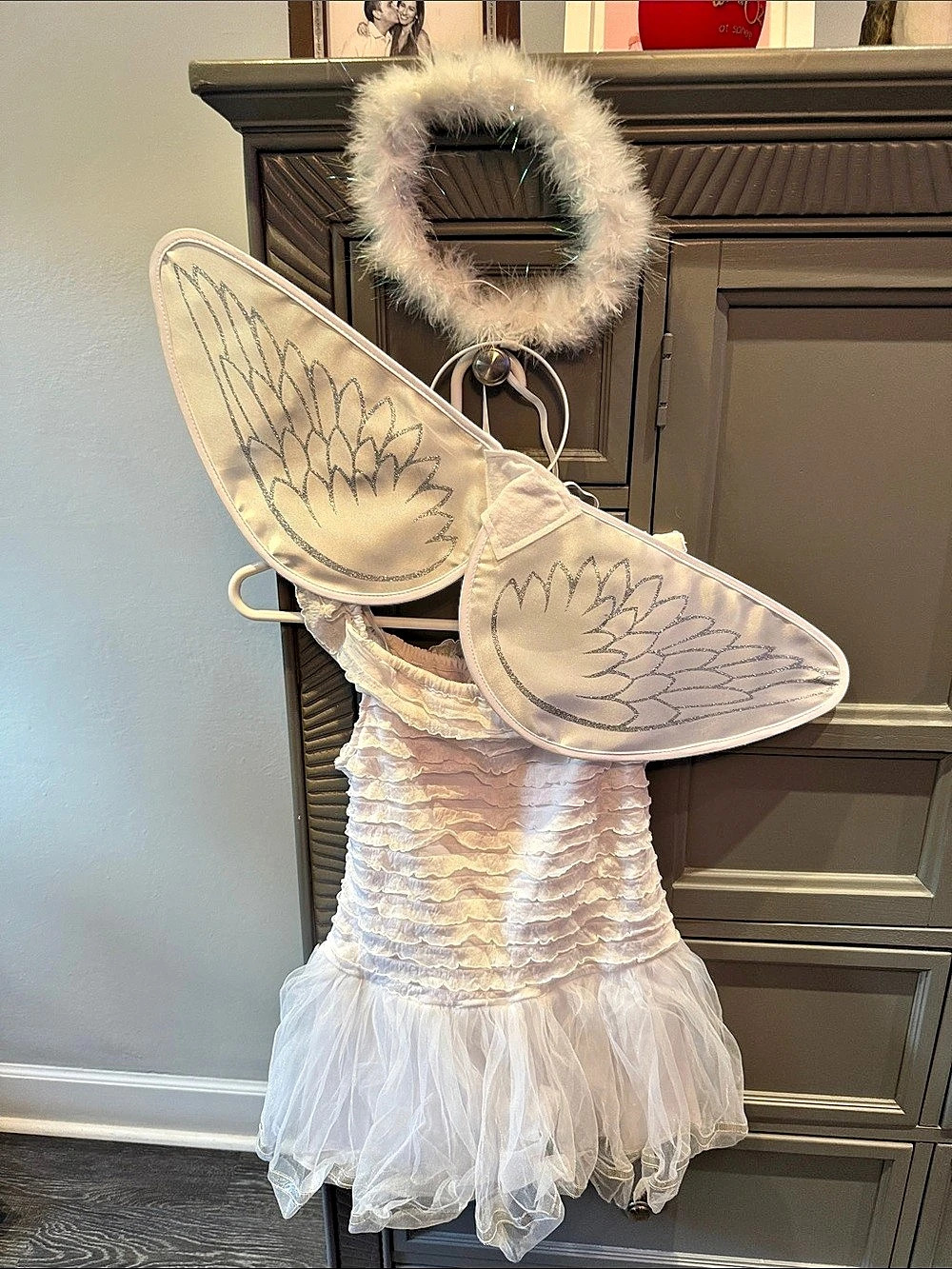 Little Angel Costume with Wings and Halo in White, Size 8-10, Good condition